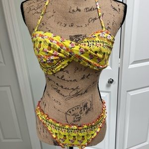 NWT yellow bikini. Sz m